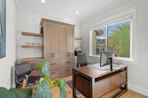 Casa en venta en Saint Petersburg, Florida, 5 dormitorios, 441.01 m2 № 2093542 - foto 19