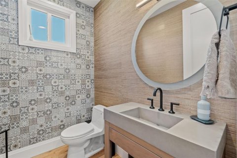 Casa en venta en Saint Petersburg, Florida, 5 dormitorios, 441.01 m2 № 2093542 - foto 25