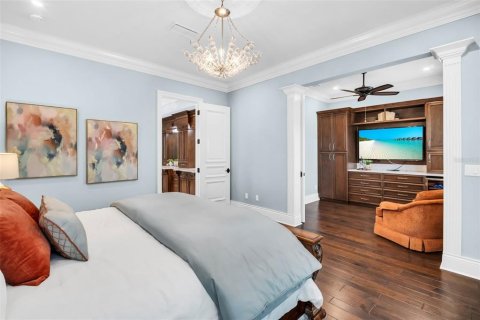 Townhouse in Saint Petersburg, Florida 4 bedrooms, 488.85 sq.m. № 2396203 - photo 26