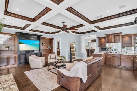 Townhouse in Saint Petersburg, Florida 4 bedrooms, 488.85 sq.m. № 2396203 - photo 15