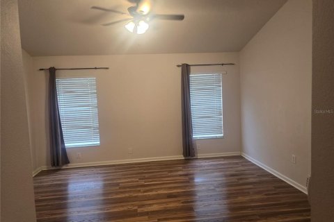 House in Wesley Chapel, Florida 4 bedrooms, 181.72 sq.m. № 2200521 - photo 13