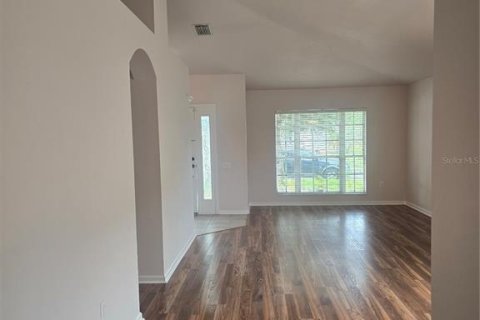 House in Wesley Chapel, Florida 4 bedrooms, 181.72 sq.m. № 2200521 - photo 3