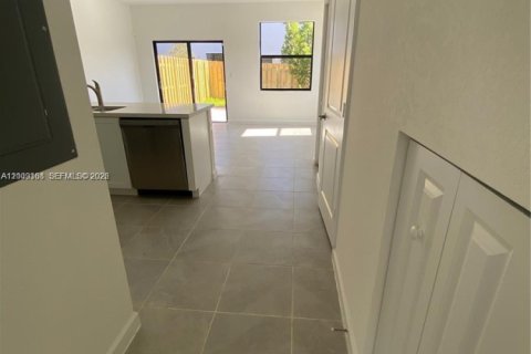 Touwnhouse à vendre à Homestead, Floride: 3 chambres, 143.53 m2 № 2170978 - photo 5