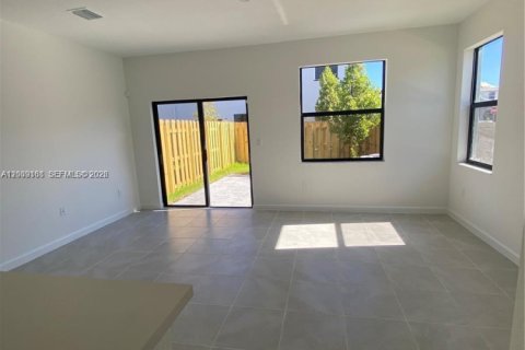 Touwnhouse à vendre à Homestead, Floride: 3 chambres, 143.53 m2 № 2170978 - photo 8