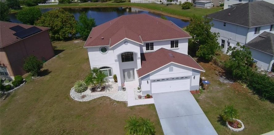 House in Kissimmee, Florida 4 bedrooms, 283.07 sq.m. № 1876766