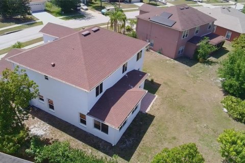 House in Kissimmee, Florida 4 bedrooms, 283.07 sq.m. № 1876766 - photo 4