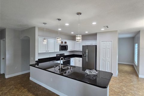 House in Kissimmee, Florida 4 bedrooms, 283.07 sq.m. № 1876766 - photo 11