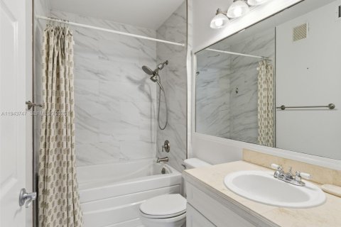 Copropriété à vendre à Miami, Floride: 2 chambres, 91.88 m2 № 2054710 - photo 18