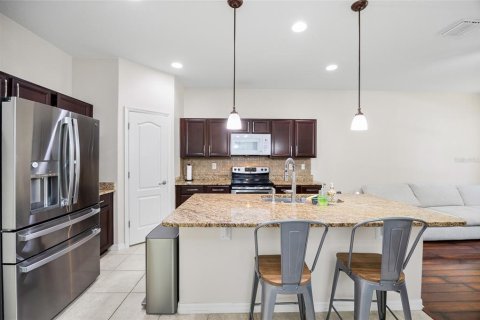 House in Riverview, Florida 4 bedrooms, 199.37 sq.m. № 2347790 - photo 13