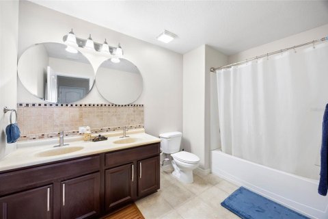 House in Riverview, Florida 4 bedrooms, 199.37 sq.m. № 2347790 - photo 30