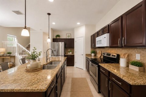 House in Riverview, Florida 4 bedrooms, 199.37 sq.m. № 2347790 - photo 11