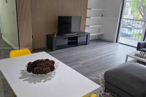 Copropriété à louer à Miami, Floride: 2 chambres, 89.65 m2 № 1997715 - photo 11