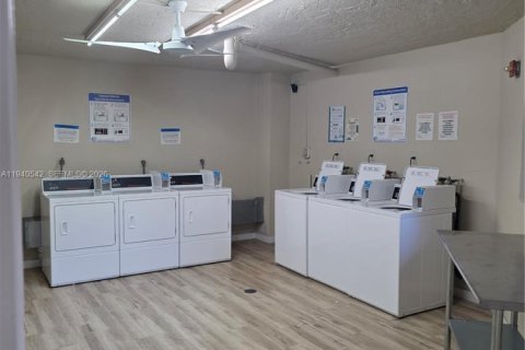 Copropriété à louer à Miami, Floride: 2 chambres, 89.65 m2 № 1997715 - photo 30