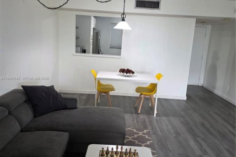 Copropriété à louer à Miami, Floride: 2 chambres, 89.65 m2 № 1997715 - photo 12