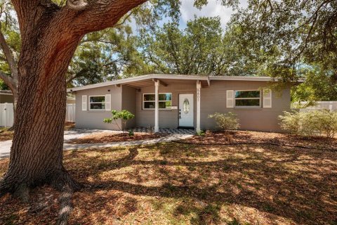 Villa ou maison à Saint Petersburg, Floride 3 chambres, 88.07 m2 № 2201523