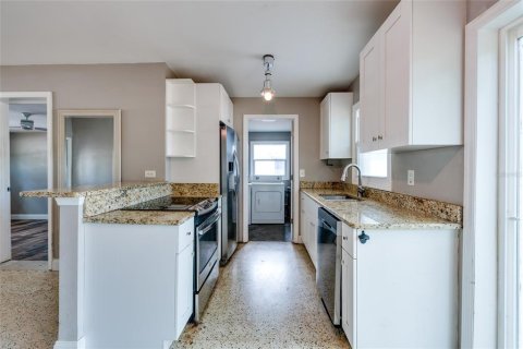 Villa ou maison à vendre à Saint Petersburg, Floride: 3 chambres, 88.07 m2 № 2201523 - photo 10