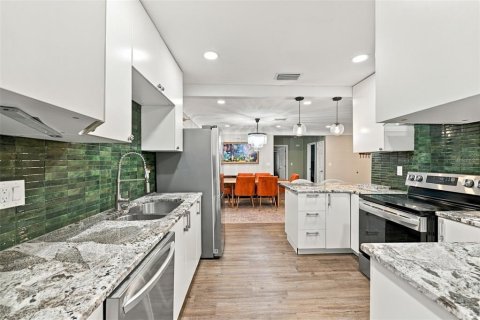 Villa ou maison à louer à Clearwater, Floride: 3 chambres, 121.52 m2 № 2426839 - photo 24