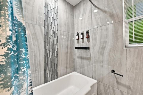 Villa ou maison à louer à Clearwater, Floride: 3 chambres, 121.52 m2 № 2426839 - photo 15