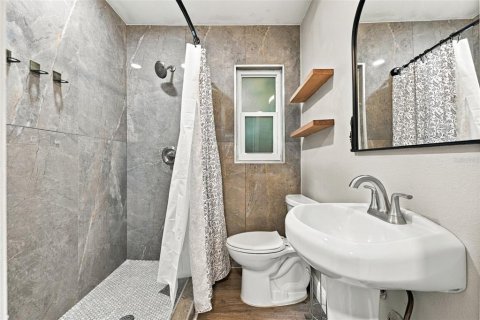 Villa ou maison à louer à Clearwater, Floride: 3 chambres, 121.52 m2 № 2426839 - photo 10