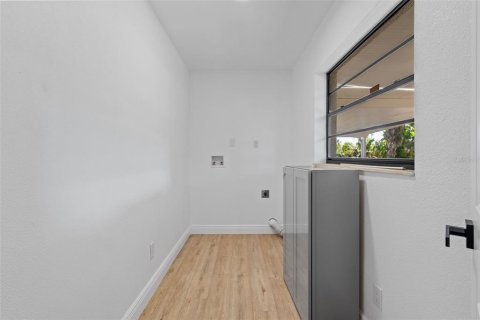 Casa en venta en Edgewater, Florida, 3 dormitorios, 159.42 m2 № 2386674 - foto 15