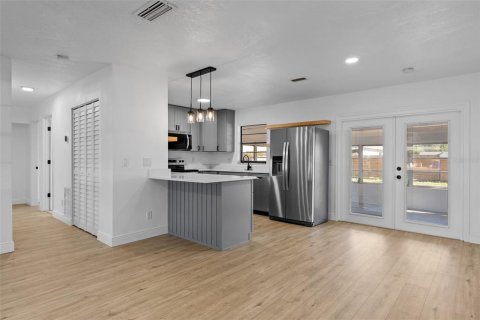 Casa en venta en Edgewater, Florida, 3 dormitorios, 159.42 m2 № 2386674 - foto 10