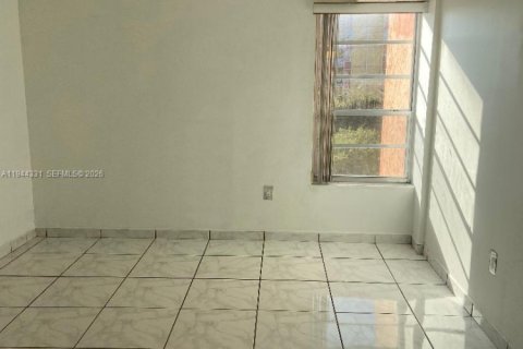 Снять в аренду кондоминиум в Майами, Флорида 2 спальни, 67.63м2, № 2001940 - фото 5