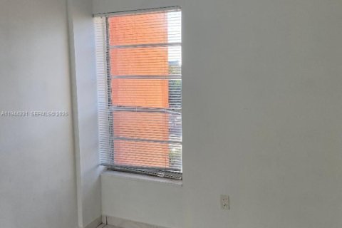 Снять в аренду кондоминиум в Майами, Флорида 2 спальни, 67.63м2, № 2001940 - фото 10