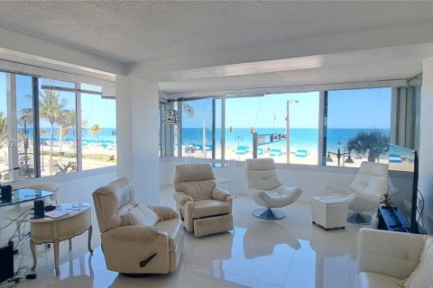 Кондоминиум с 1 спальней в Форт-Лодердейл, Флорида № 2043327