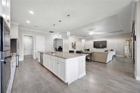 House in Lakewood Ranch, Florida 3 bedrooms, 243.03 sq.m. № 1531647 - photo 15