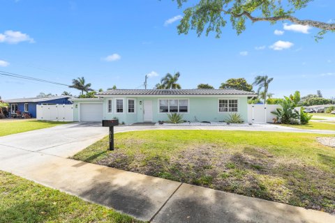 Villa ou maison à vendre à Deerfield Beach, Floride: 3 chambres, 149.02 m2 № 2087418 - photo 2
