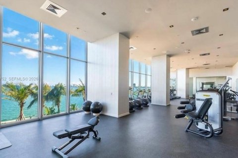 Copropriété à louer à Miami, Floride: 2 chambres, 98.48 m2 № 2169115 - photo 24