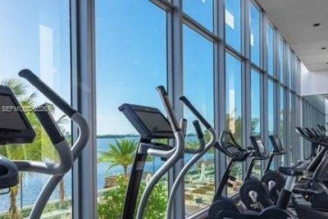 Copropriété à louer à Miami, Floride: 2 chambres, 98.48 m2 № 2169115 - photo 23