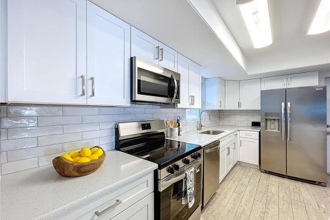 Купить виллу или дом в Сент-Питерсберг, Флорида 3 комнаты, 178.93м2, № 2202323 - фото 8