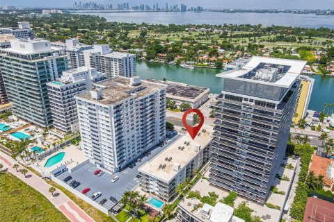 Снять в аренду кондоминиум в Майами-Бич, Флорида 3 спальни, 158.86м2, № 1947670 - фото 4