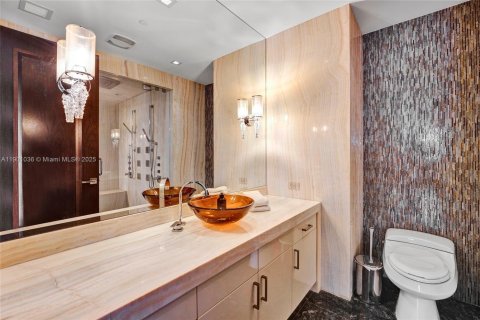 Condominio en alquiler en Sunny Isles Beach, Florida, 4 dormitorios, 428.19 m2 № 2016056 - foto 30