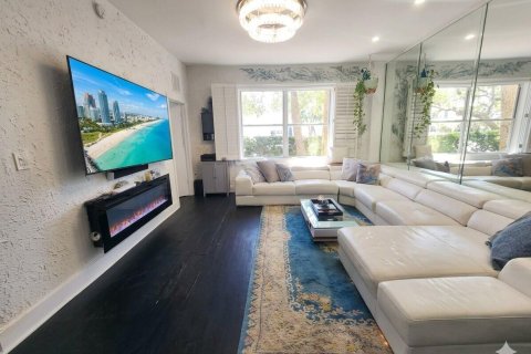 Condo in Miami Beach, Florida, 2 bedrooms № 2189677 - photo 29