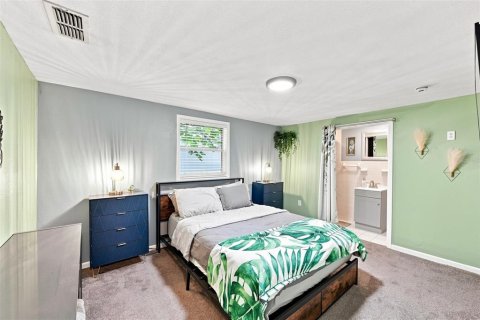 Villa ou maison à vendre à Tampa, Floride: 2 chambres, 120.96 m2 № 2356711 - photo 5