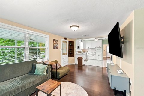 Villa ou maison à vendre à Tampa, Floride: 2 chambres, 120.96 m2 № 2356711 - photo 19
