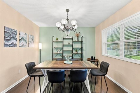Villa ou maison à vendre à Tampa, Floride: 2 chambres, 120.96 m2 № 2356711 - photo 10