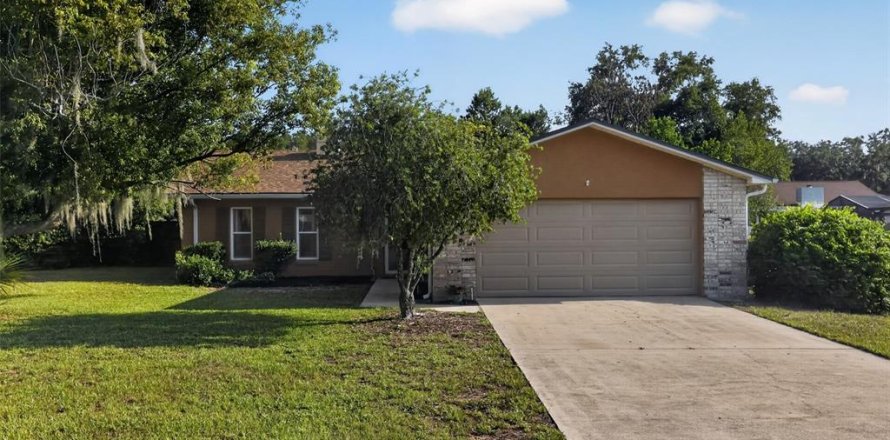 Casa en Grand Island, Florida 3 dormitorios, 132.48 m2 № 2208568