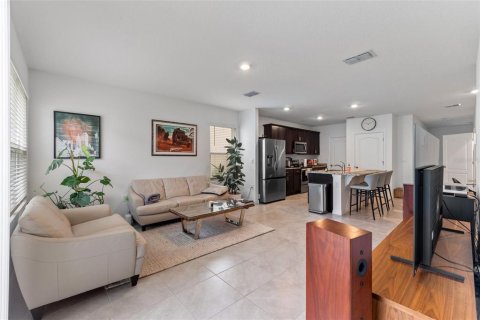 Townhouse in Port Orange, Florida 3 bedrooms, 150.87 sq.m. № 1824806 - photo 7