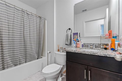 Townhouse in Port Orange, Florida 3 bedrooms, 150.87 sq.m. № 1824806 - photo 15