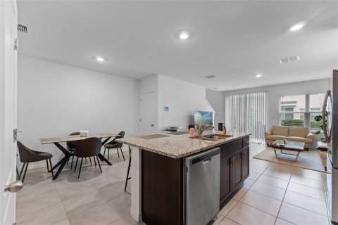 Townhouse in Port Orange, Florida 3 bedrooms, 150.87 sq.m. № 1824806 - photo 10