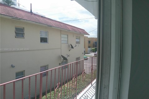 Снять в аренду квартиру в Майами, Флорида 2 спальни, № 2060616 - фото 6