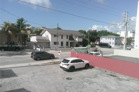 Снять в аренду квартиру в Майами, Флорида 2 спальни, № 2060616 - фото 10