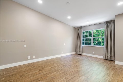 Adosado en alquiler en Fort Lauderdale, Florida, 3 dormitorios, 179.3 m2 № 1922024 - foto 21