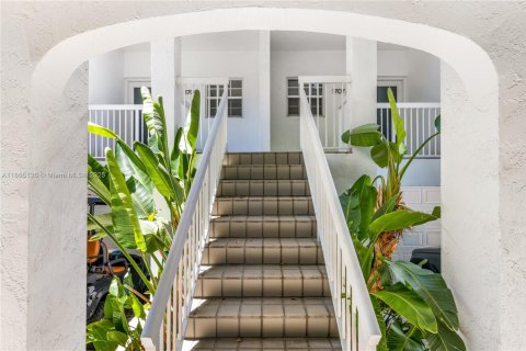 Adosado en alquiler en Fort Lauderdale, Florida, 3 dormitorios, 179.3 m2 № 1922024 - foto 3