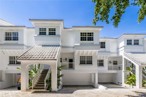 Adosado en alquiler en Fort Lauderdale, Florida, 3 dormitorios, 179.3 m2 № 1922024 - foto 1