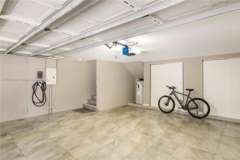 Adosado en alquiler en Fort Lauderdale, Florida, 3 dormitorios, 179.3 m2 № 1922024 - foto 6