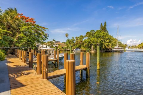 Adosado en alquiler en Fort Lauderdale, Florida, 3 dormitorios, 179.3 m2 № 1922024 - foto 30